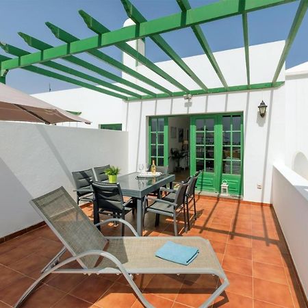 Apartamento Om Con Piscina Y Vistas Al Mar Apartamento Costa Teguise Exterior foto
