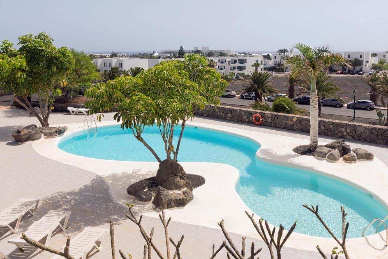 Apartamento Om Con Piscina Y Vistas Al Mar Apartamento Costa Teguise Exterior foto