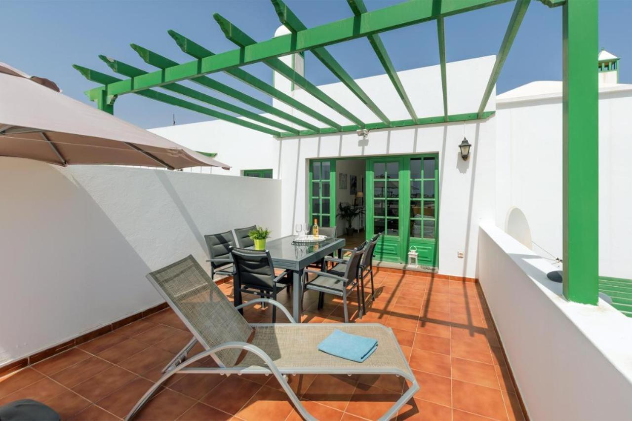 Apartamento Om Con Piscina Y Vistas Al Mar Apartamento Costa Teguise Exterior foto